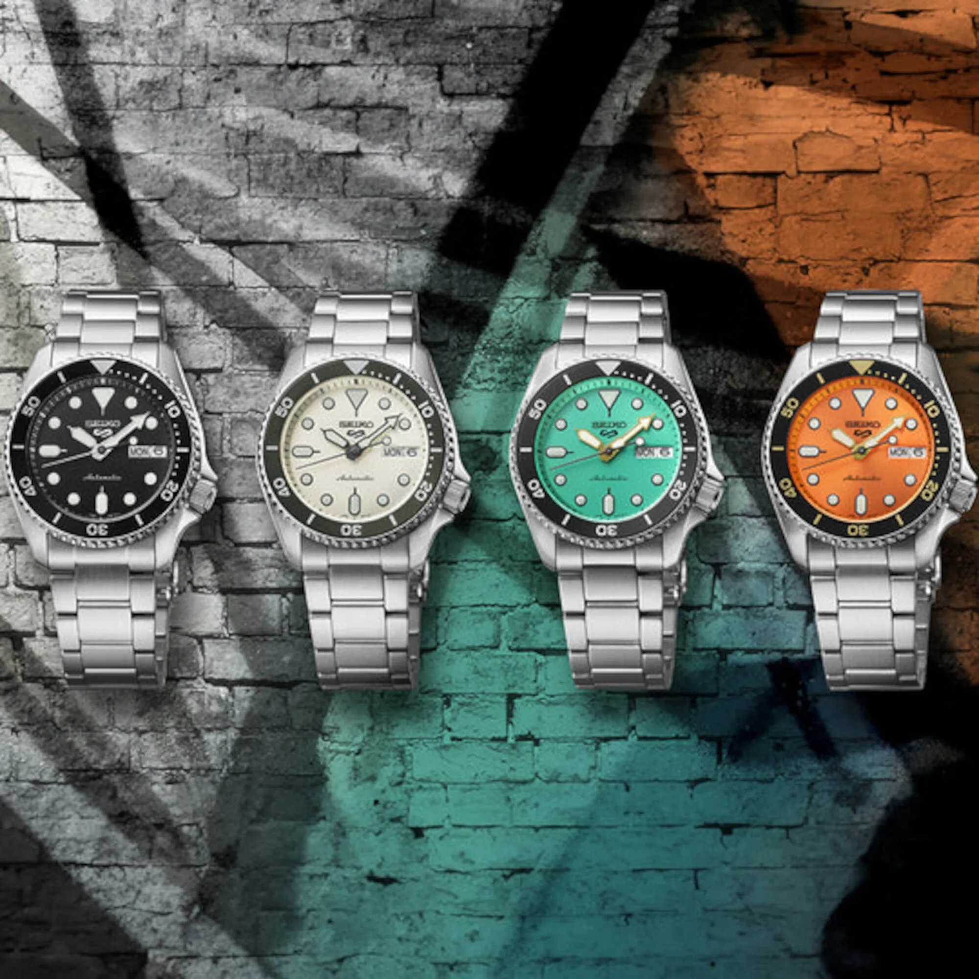 5 sports Men Automatic Green Dial Analog Stainless steel Watch SRPK33K1