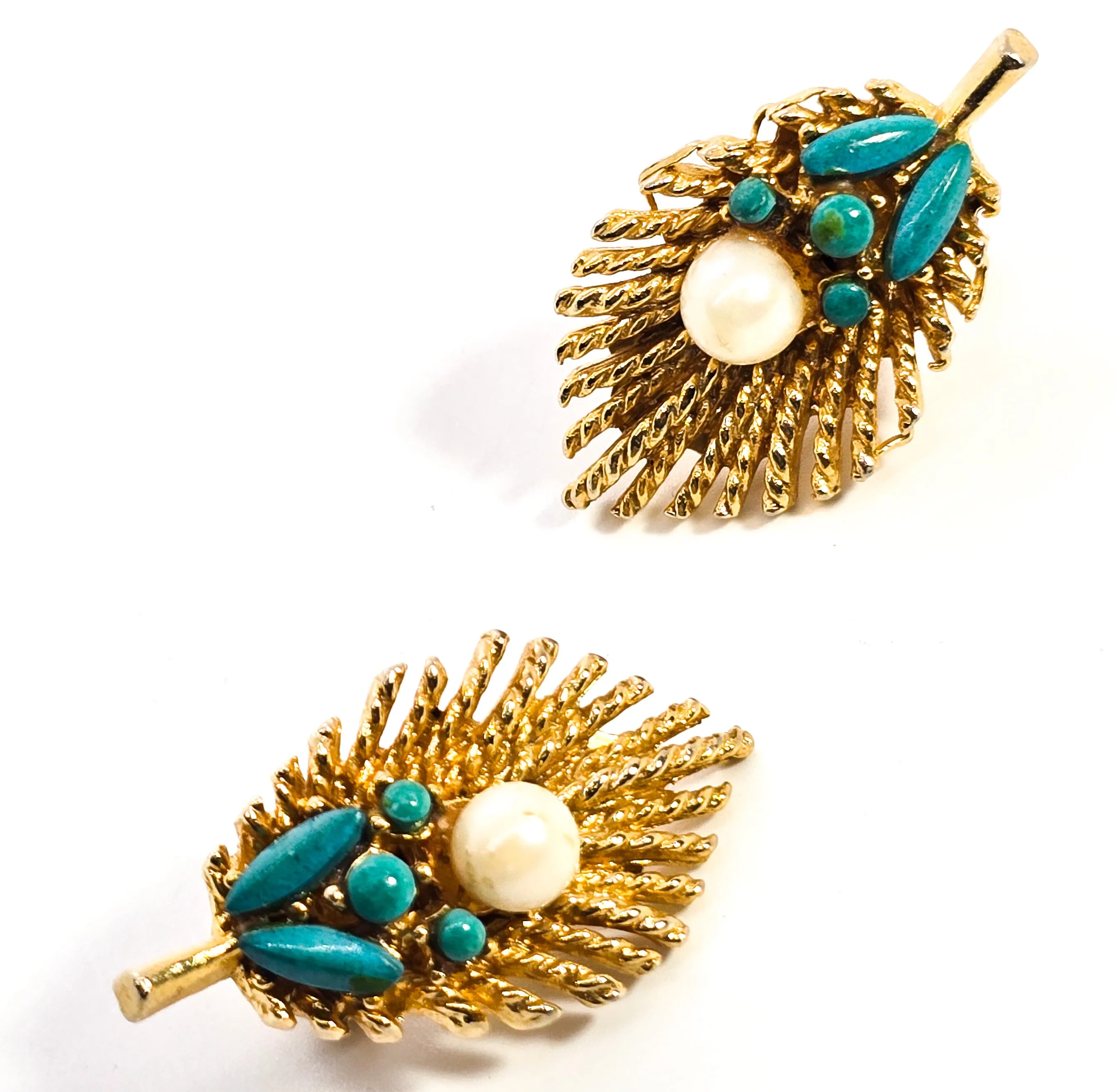 Arthur Pepper ART signed faux pearl and turquoise gold toned vintage clip on earrings