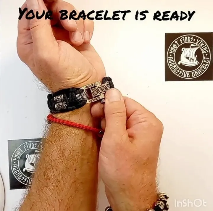 Instructions for creating a bracelet with your own hands. Tutorials weaving for paracord bracelet. Viking jewelry. Celtic knot.