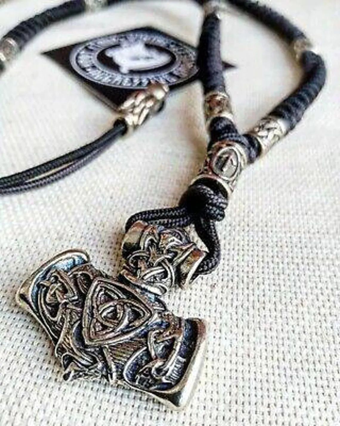 Mens necklace. Viking jewelry. Paracord. Thor's Hammer pendant. Mjöllnir.
