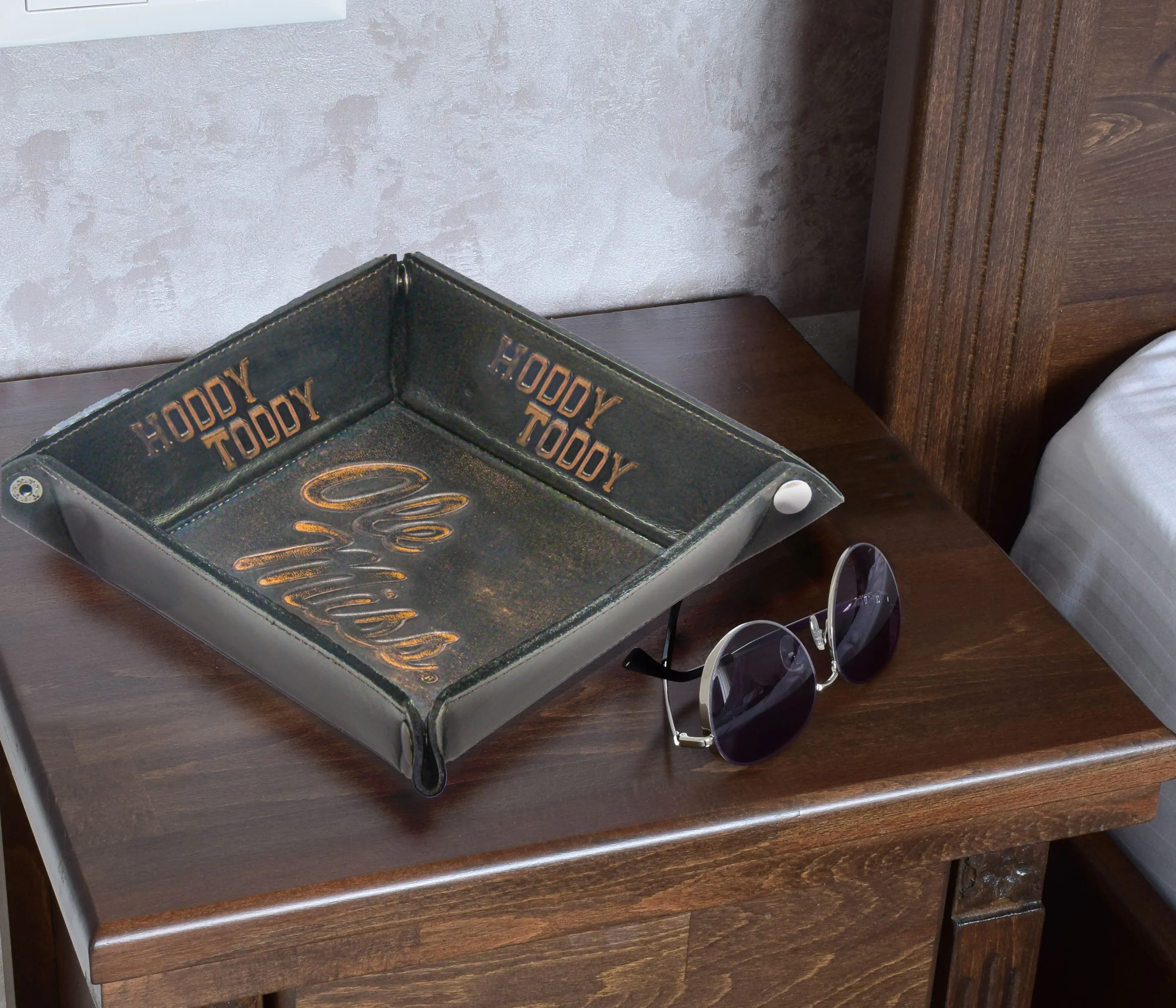Ole Miss Rebels Men's Collegiate Valet Tray, Catch-all, Desk Organizer, Nightstand Tray. Brown Burnished Full Grain Leather Finish.