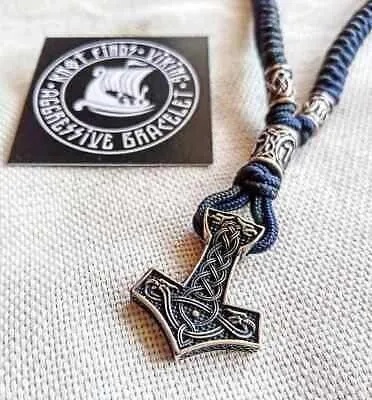 Thor's Hammer necklace. Mjöllnir pendant, Paracord jewelry. Viking style. Mens accessories.