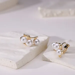 Three Tiny Pearls Clip on Earrings