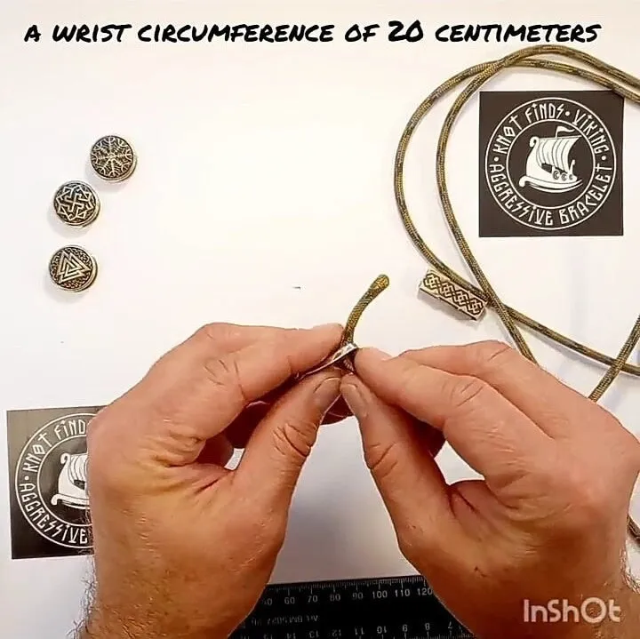 Tutorials weaving paracord bracelet. Viking protective amulet.  Instructions for creating a bracelet with your own hands.