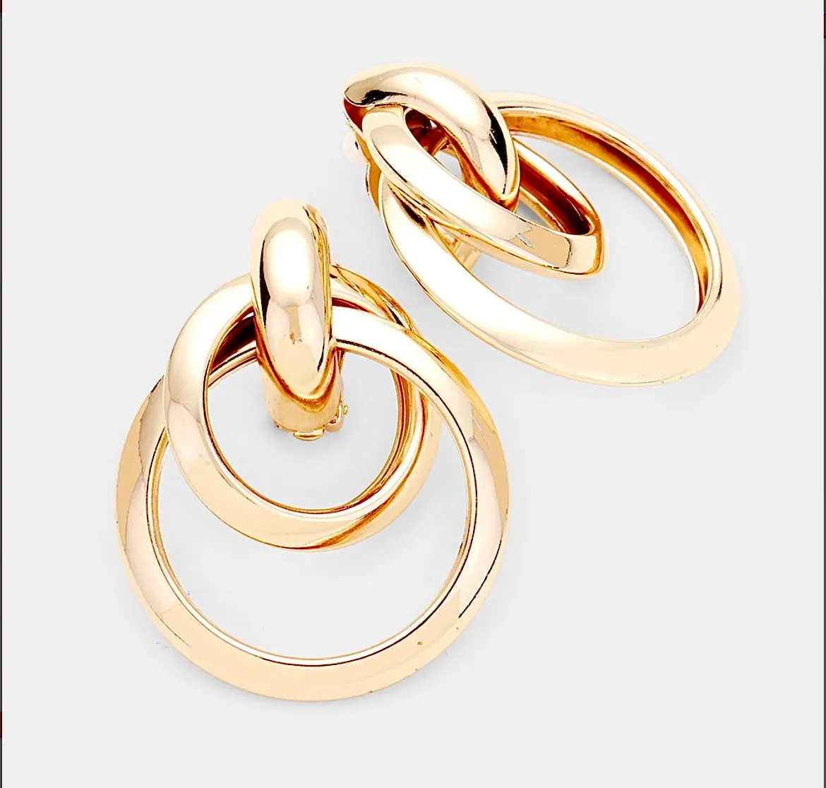VINA OVERSIZED STUDS (CLIP-ON)